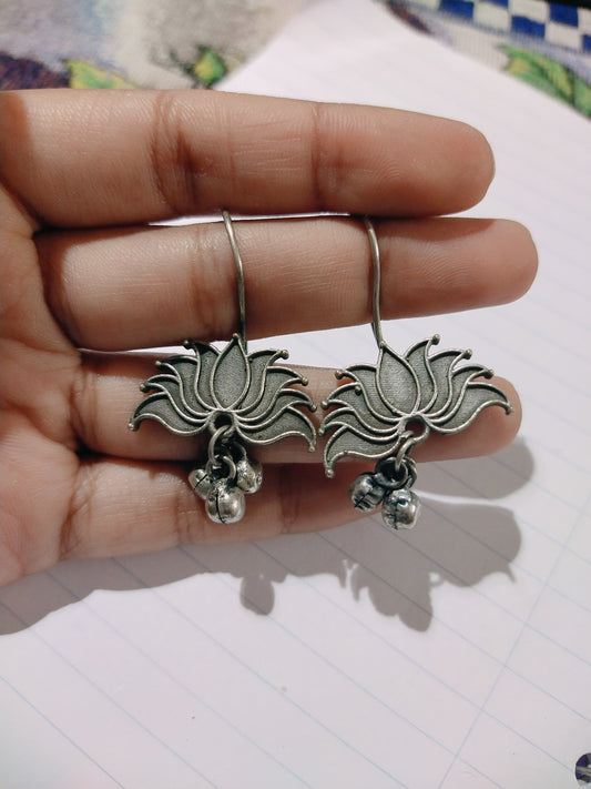 Lotus motif hoop