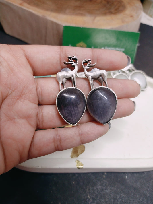 Deer Motif brass earrings