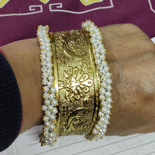 Brass adjustable bracelet with pearls