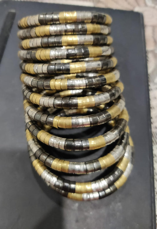 Spiral bangles