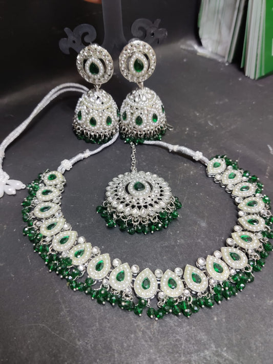 Festive wear necklace with maangtikka