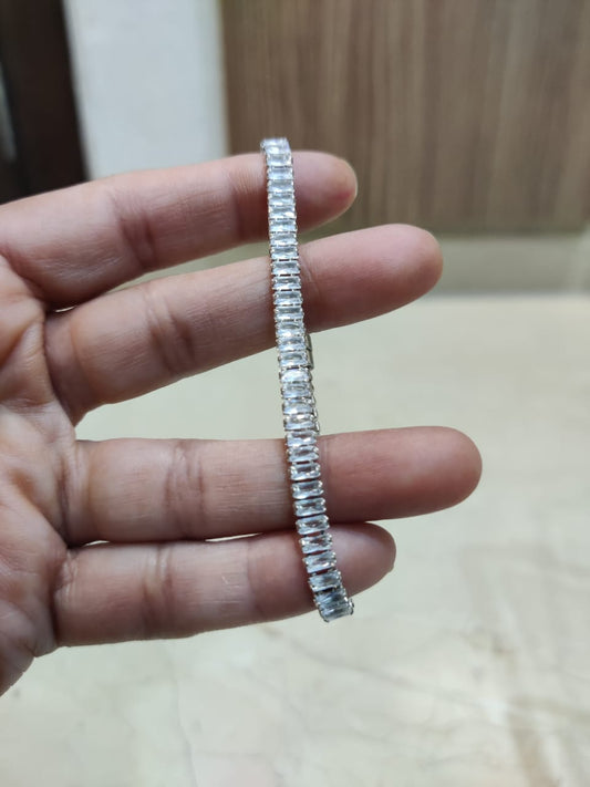 Cz bracelets with magnetic lock