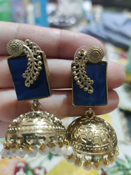 Small golden jhumkis with mop