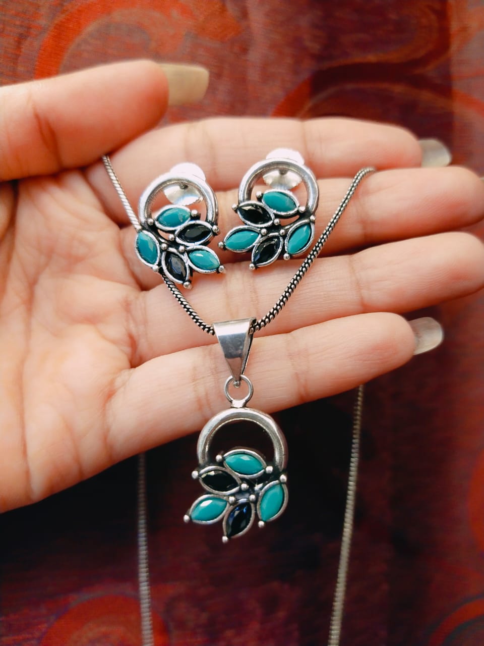 Pendant Set